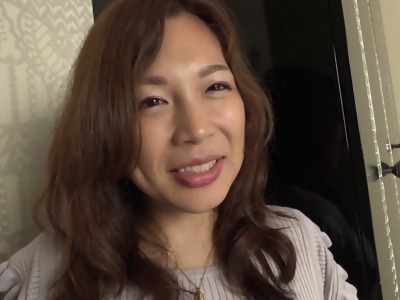 Xvideos    398con-049　35歳の天然ボディ・ブラのホックも弾け飛ぶ迫力満点gカップ