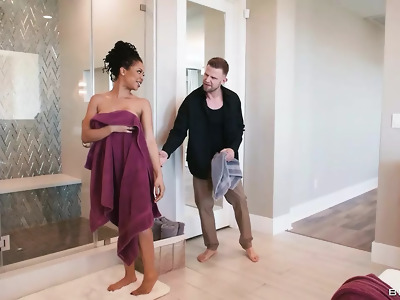 Xvideos kira brazzers noir handsy